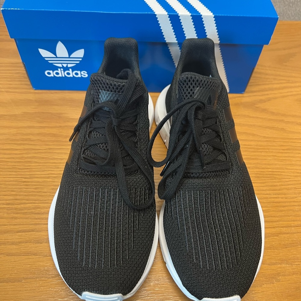 Adidas Swift Run Tennis Shoes